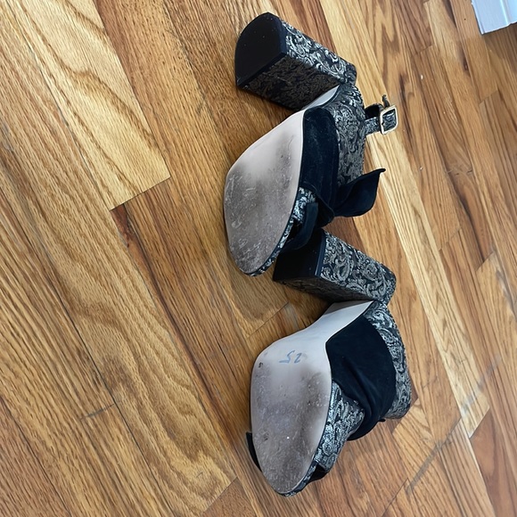 DKNY peep toe chunky heels - Picture 4 of 4